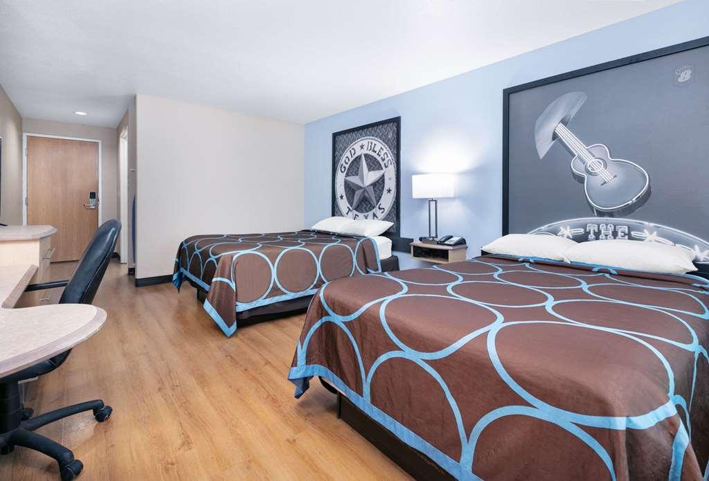 Super 8 By Wyndham New Braunfels I-35 Hotel Room photo