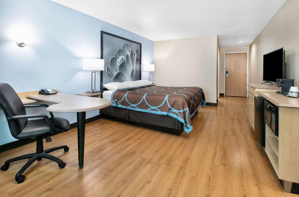 Super 8 By Wyndham New Braunfels I-35 Hotel Room photo