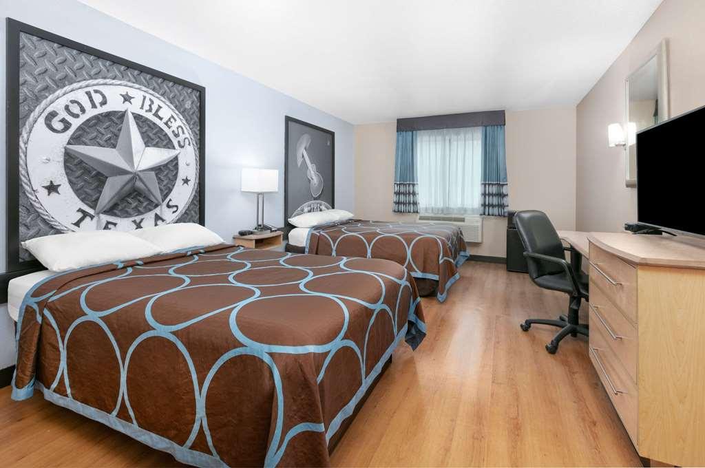 Super 8 By Wyndham New Braunfels I-35 Hotel Room photo